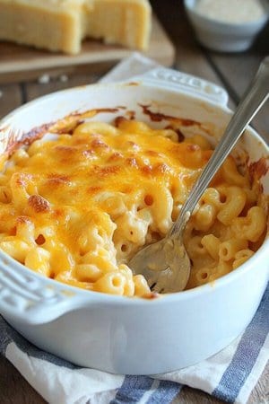 Classic Baked Macaroni and Cheese Recipe