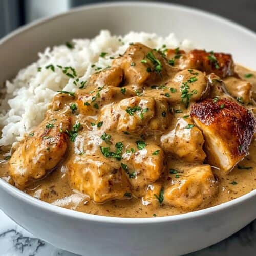 Delicious Smothered Chicken and Rice Recipe